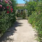 Secret Garden - Chez Gilles Et Tra Maison D Climatisee Type T2 Tres Cosy , Dans Cadre Agreable Et Zen Lägenhet *