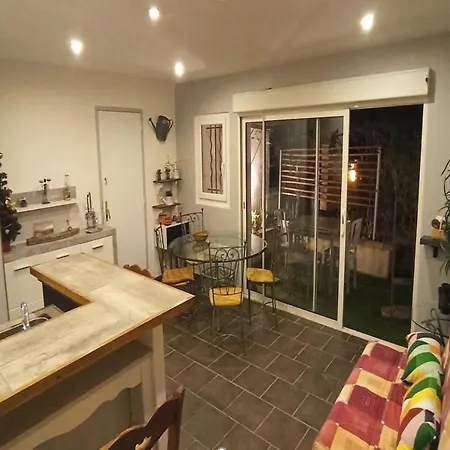 Apartmán Secret Garden - Chez Gilles Et Tra Maison D Climatisee Type T2 Tres Cosy , Dans Cadre Agreable Et Zen