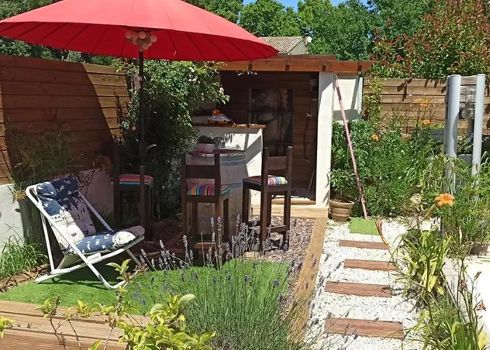Secret Garden - Chez Gilles Et Tra - Maison D -t2 Super Mignon, Neuf Et Independant , Dans Cadre Agreable Et Zen Lägenhet